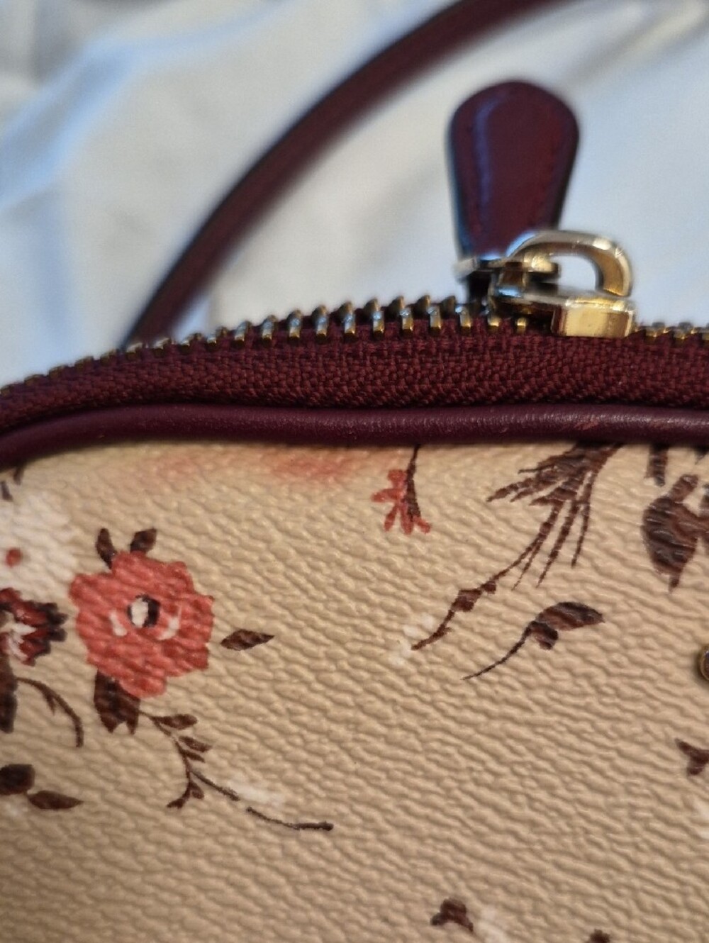 Coach Floral Crossbody in Beige and Burgundy Trim - Picture 4 of 7